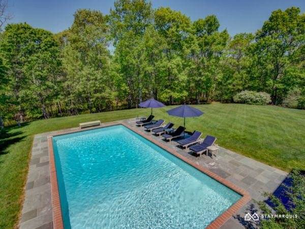 Hamptons Home 1020657