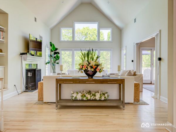 Hamptons Home 1020657