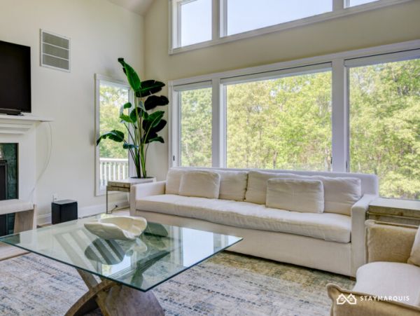 Hamptons Home 1020657