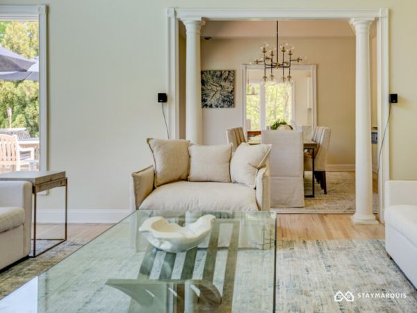 Hamptons Home 1020657