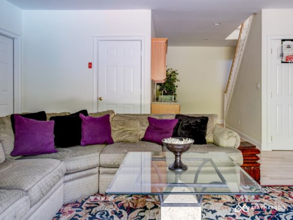 Hamptons Home 1020657
