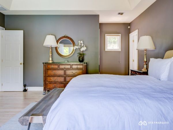 Hamptons Home 1020657