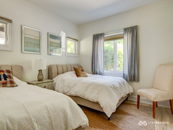 Hamptons Home 1020657
