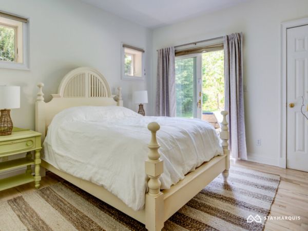 Hamptons Home 1020657