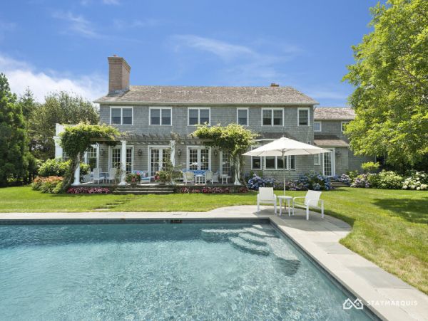 Hamptons Home 1020658
