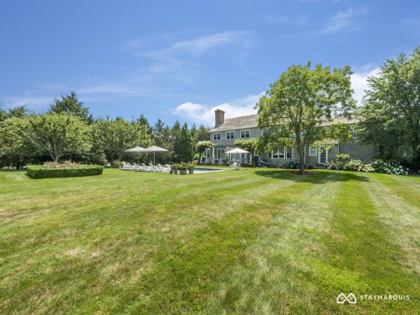 Hamptons Home 1020658
