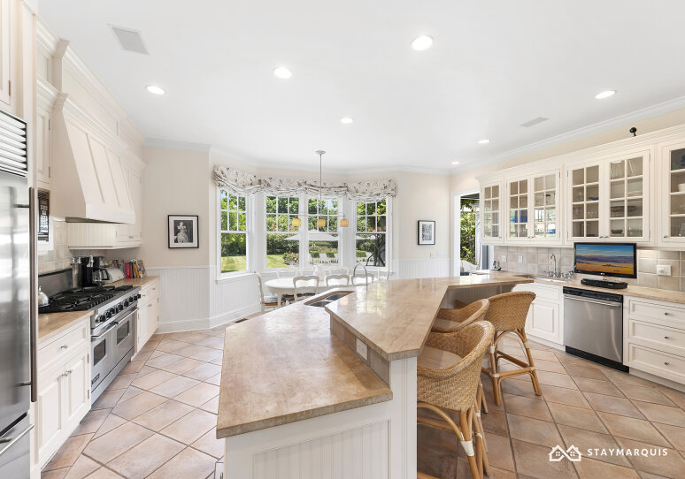Hamptons Home 1020658