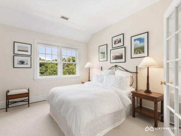 Hamptons Home 1020658