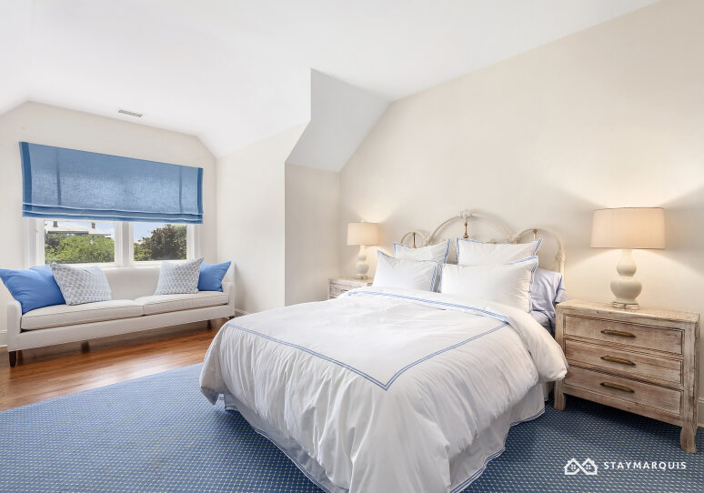 Hamptons Home 1020658
