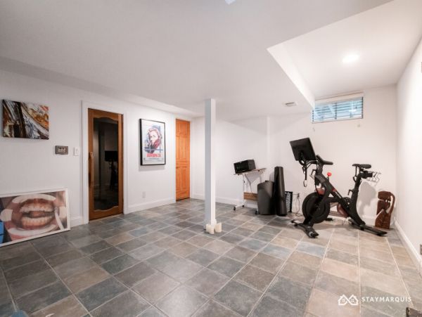 Hamptons Home 1020659