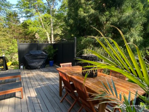 Hamptons Home 1020659
