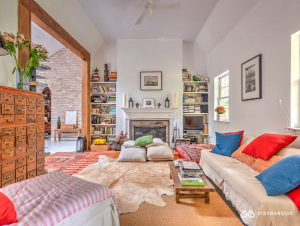 Hamptons Home 1020660