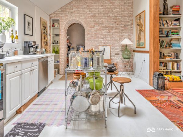 Hamptons Home 1020660