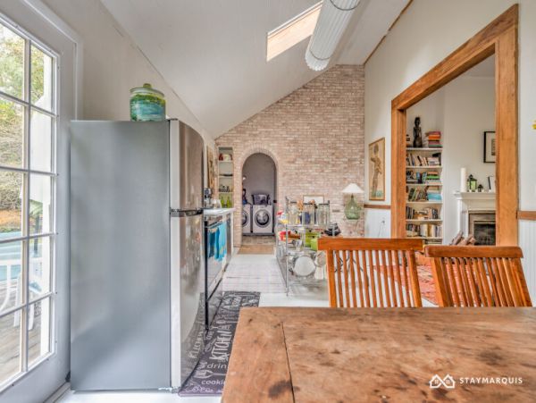 Hamptons Home 1020660