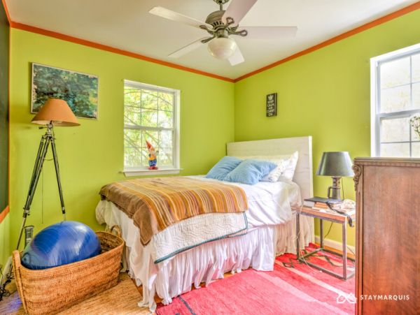 Hamptons Home 1020660