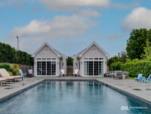 Hamptons Home 1020663