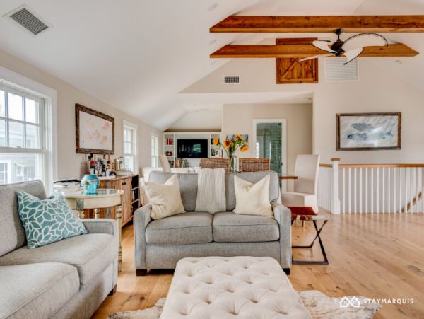 Hamptons Home 1020663