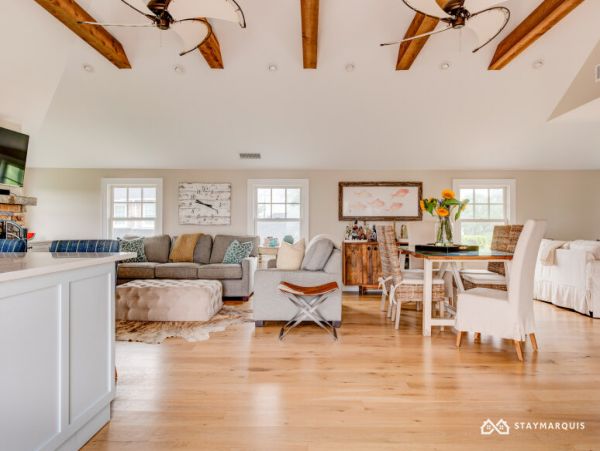 Hamptons Home 1020663