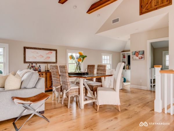 Hamptons Home 1020663