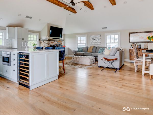 Hamptons Home 1020663