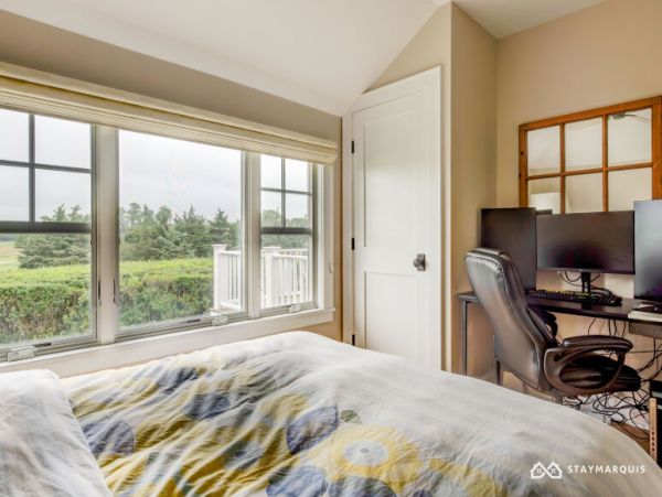 Hamptons Home 1020663