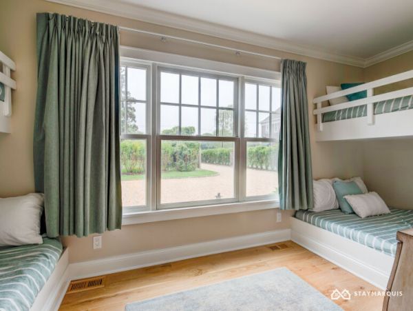 Hamptons Home 1020663