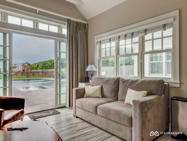 Hamptons Home 1020663