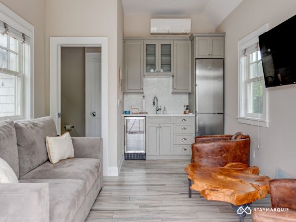 Hamptons Home 1020663
