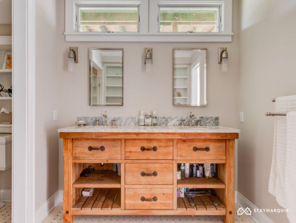 Hamptons Home 1020663