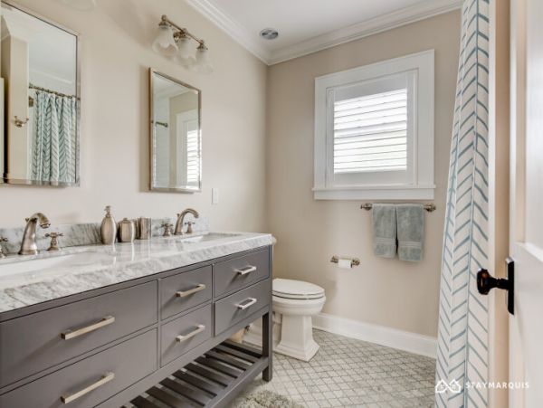 Hamptons Home 1020663