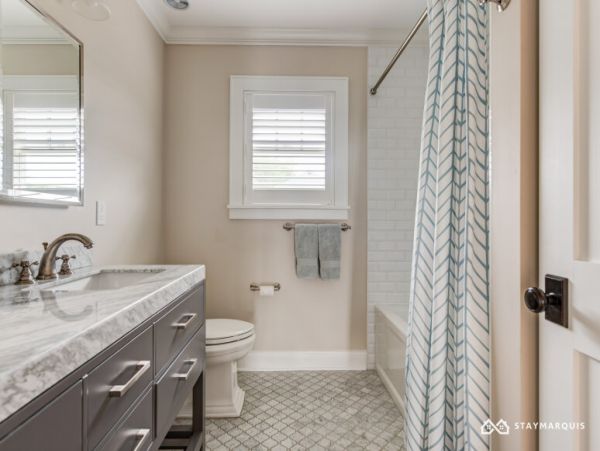 Hamptons Home 1020663