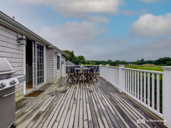 Hamptons Home 1020663