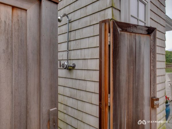 Hamptons Home 1020663