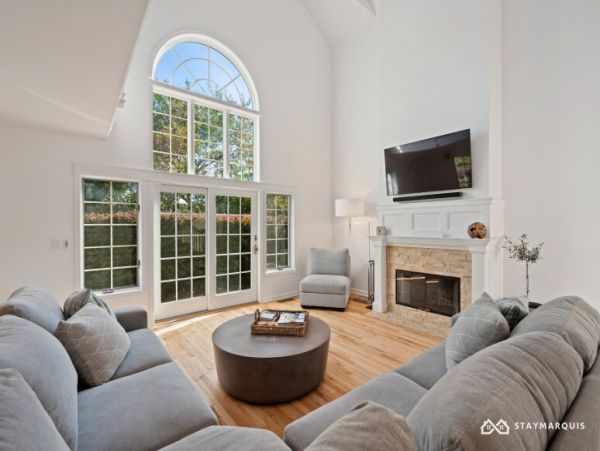 Hamptons Home 1020664