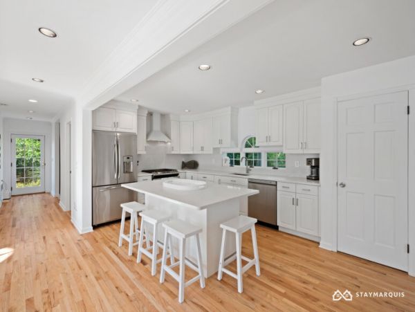 Hamptons Home 1020664