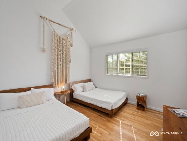 Hamptons Home 1020664