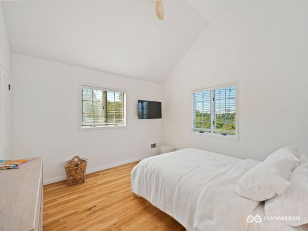 Hamptons Home 1020664