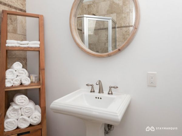 Hamptons Home 1020664