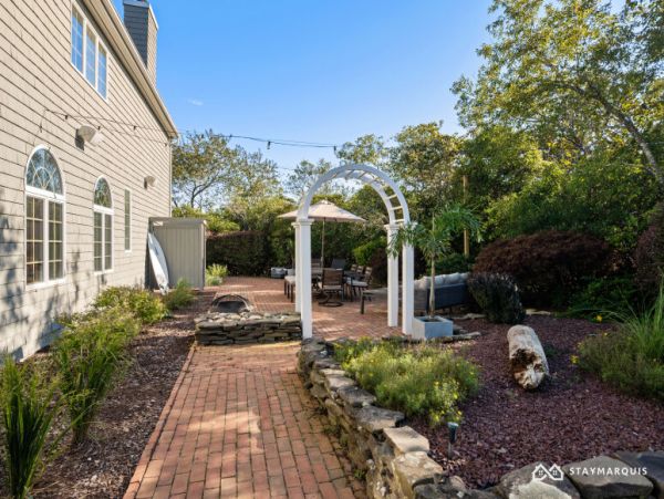 Hamptons Home 1020664
