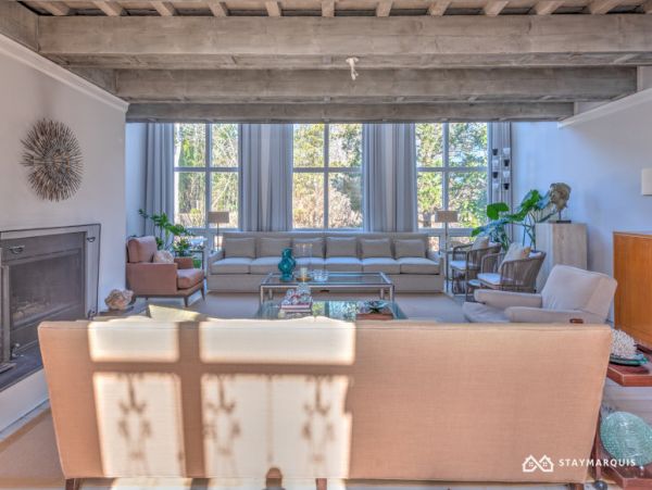 Hamptons Home 1020665