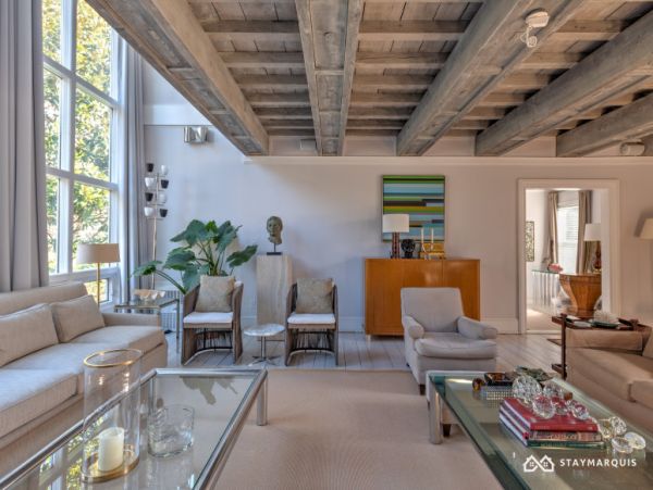Hamptons Home 1020665