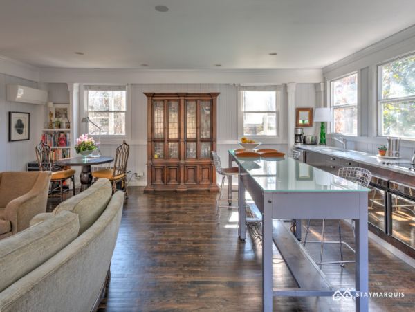Hamptons Home 1020665