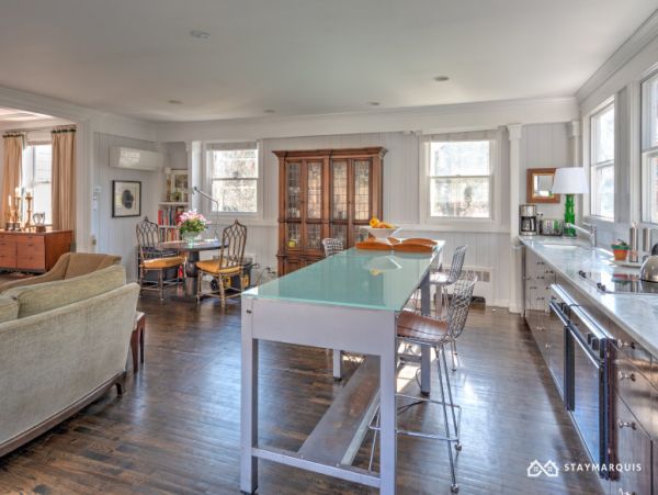 Hamptons Home 1020665
