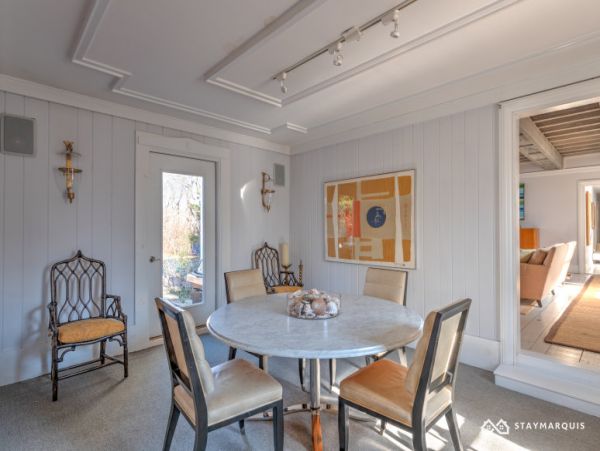 Hamptons Home 1020665