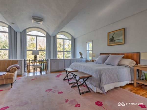 Hamptons Home 1020665