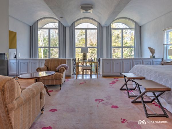 Hamptons Home 1020665