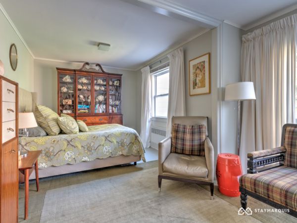 Hamptons Home 1020665