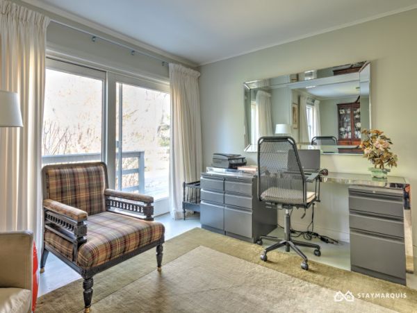 Hamptons Home 1020665