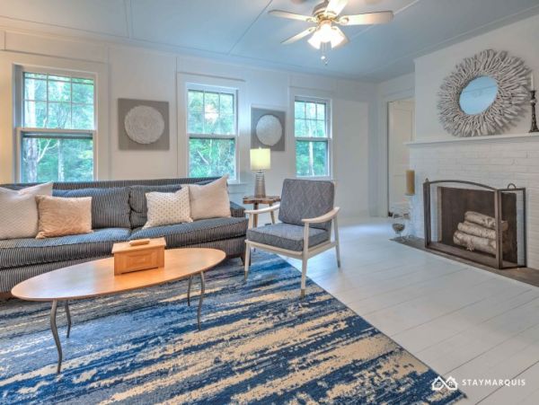 Hamptons Home 1020668