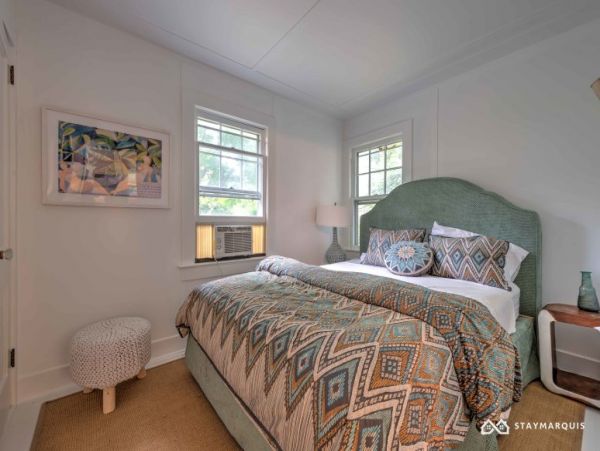Hamptons Home 1020668